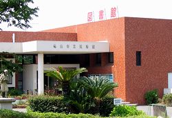 �s���}����