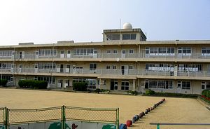 ���z����鐼���w�Z