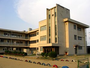 �����̂����鐼���w�Z