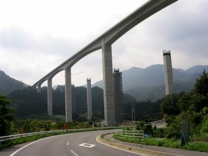 ��Q���_�̋��r�łP�{���R���~�Ƃ�����