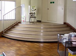 �W���C���g�����̊K�i�i�Q�������猩�����́j