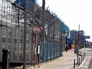 ���݂̃t�F���X�A������^���ꂪ�����܂�