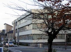 �T�R�s����