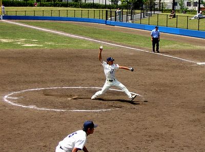 ���{������Ƃ̑ΐ�œ����鑧�q