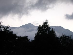 ���n�����猩���ʏ́A���n���i���j