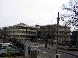 �s���Ɂi�������č����{���ɁA�E�������Ɂj