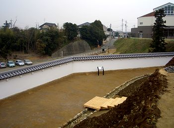 �����̖k�ɂ���ꂽ�����i�ыȗց|���т����j