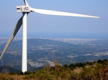 �R��������ɐ��p��]�ށi���ʂ̏������R�͒��J�R�j