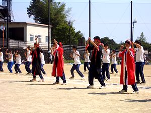 �\�[������x�钆�w���B