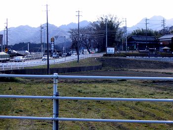 �p�`���R�X���^�X�̐i�o���v�悳��Ă���֏h�̓�����i���쒬�j