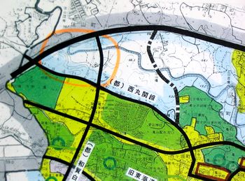 �s�s�}�X�^�[�v�����i�F�̒n�悪�u�_�ƓI�ۑS�n��v�ŗΐF����������j