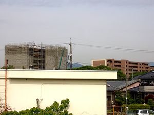 �Ƃ̂Q�K����֒����ʂ�����i�x�@���O�̍��w�A�p�[�g�ŎR�������Ȃ��Ȃ����j