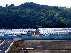 ��ʂ̎Ԃ��u����Ă���H�ƒc�n