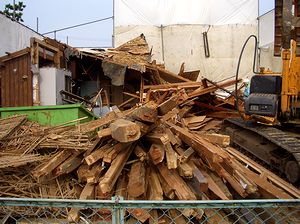 家の形がほとんどなくなった我が家の解体作業