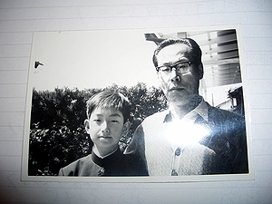 ���Ǝ��i�������w���̍��j