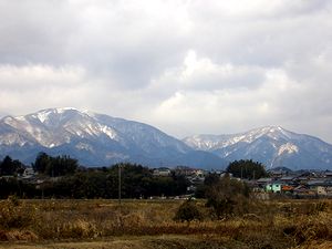 ��̐ς���鎭�̎R�i�Ӗ@�����Łj