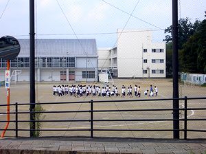 �T�R���w�Z�̉^����̗��K���i