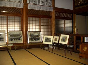 �����̖@�����œW������Ă���R�l�W�i�A�[�g�t�H�[�����Łj