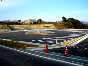 �P�P���̃V�e�B�}���\���ɊԂɍ���������������ԏ�