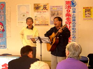 �I�[�v�j���O�ŉ̂��Ă��ꂽ�u���̓��̎��Ɓv